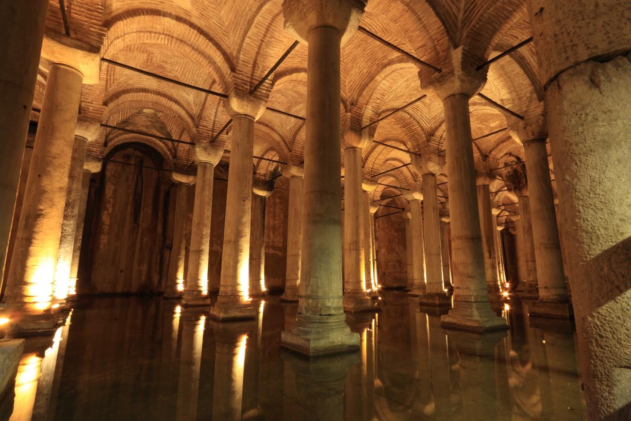 Die Basilika-Zisterne: Unterirdische Schätze